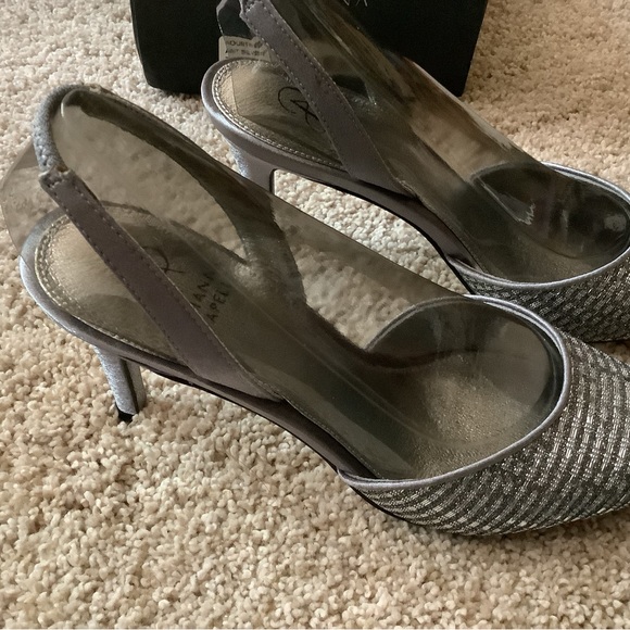 NWB Adrianna Papell Houston Silver Crystals Sling Back Pumps, size 7.5M - Picture 5 of 9